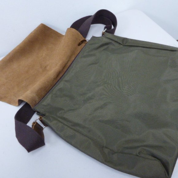 Roots Messenger bag Film Crew swag DUE DATE - Picture 6 of 8